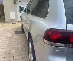 2010 Volkswagen Touareg - Image 8/10