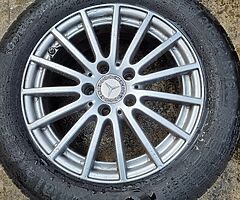MB C200 genuine 16" alloys 2016 excellent conditio