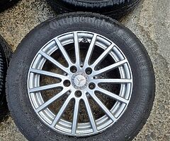 MB C200 genuine 16" alloys 2016 excellent conditio