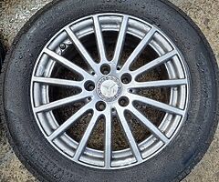 MB C200 genuine 16" alloys 2016 excellent conditio