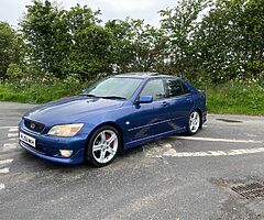 2002 Lexus IS 200