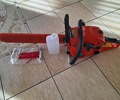 BRAND NEW CHAINSAW FOR SALE