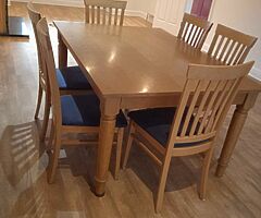 Table and with 6 chair like new