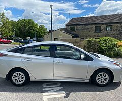 2016 Toyota Prius - Image 3/10
