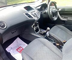 2012 Ford Fiesta - Image 8/10