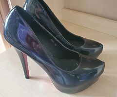 Brand new high shoes