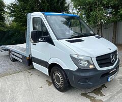 141 2014 Sprinter 313 LWB .160 PS MANUAL.Brand new body .Doe&Tax .Drive on car licence.