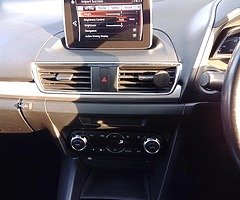 Mazda axela hybrid - Image 8/10