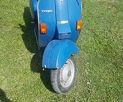 Vintage moped bike vespa - Image 4/5
