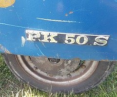 Vintage moped bike vespa - Image 5/5