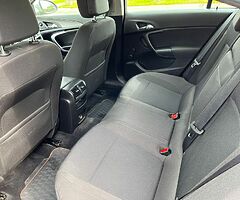 Opel insignia 2012 manual transmission 2.0l Diesel - Image 5/10