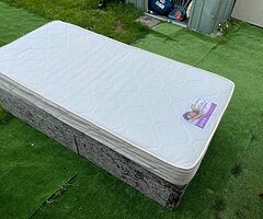 SINGLE BED WHIT MATTRES