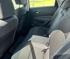 Nissan Qashkai 2008 1.5 Diesel manual transmission driving perfect - Image 7/10