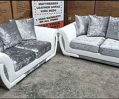 Brand new high quality Italian crushed velvet 3+2 suite of furniture