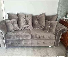Brand new high quality Italian plush grey velvet 3+2 suite of furniture