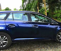 2011 Toyota Avensis Estate Low mileage