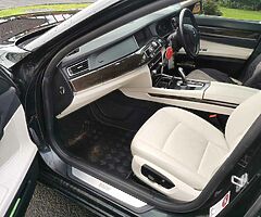 2014 BMW Series 7 - Image 9/10