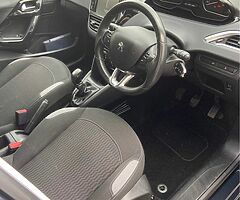 2016 Peugeot 208 - Image 4/8