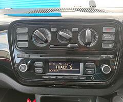 Volkswagen Up Automatic - Image 8/10