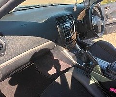Lexus Is 200d F sport - Image 7/10