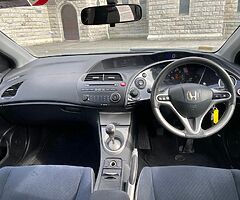 Honda Civic 1.3 petrol . Manual . Cheap tax - Image 7/9