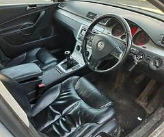 09 VW Passat 1.9 TDi Highline - Image 4/7