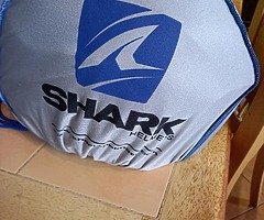Shark bike helmet - Image 5/5