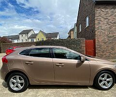 2015 Volvo V40