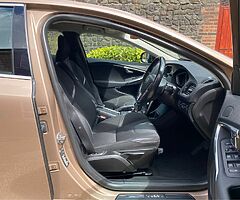 2015 Volvo V40 - Image 8/10