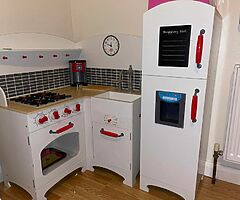 Little Chef Deluxe Wooden Kitchen