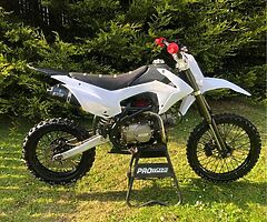 Ten Ten 125