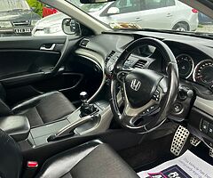 Honda Accord 2.2DTec Type S
Stunning Car - Image 4/10