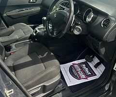 Peugeot 5008 1.6HDi Sport Auto 7 seat
NEW NCT - Image 4/10