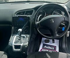 Peugeot 5008 1.6HDi Sport Auto 7 seat
NEW NCT - Image 6/10