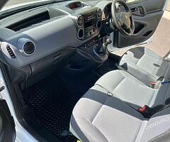2016 Peugeot Partner - Image 5/8