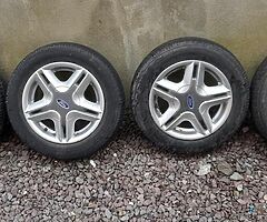 Seats + wheels