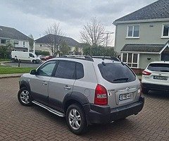 Hyundai  tucson