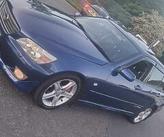 2000 Lexus IS 200