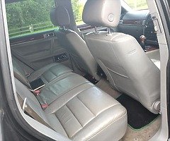 Mint Volkswagen Touareg 2.5tdi ncted - Image 7/10