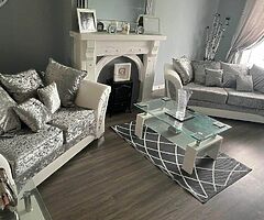 Brand new high quality Italian crushed velvet 3+2 suite of furniture