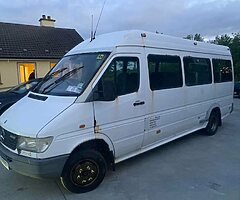 2000 Mercedes 2.9 5 Clylinder Minibus Twinwheel