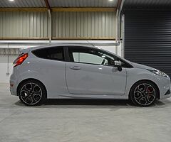 2016 Ford Fiesta - Image 4/10