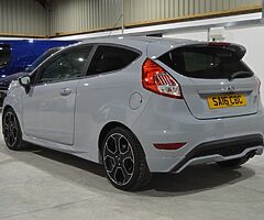 2016 Ford Fiesta - Image 6/10