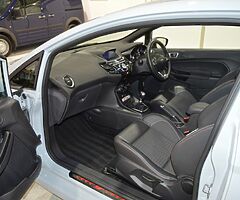 2016 Ford Fiesta - Image 8/10