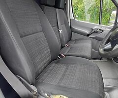 2017 Mercedes-Benz Sprinter - Image 8/9