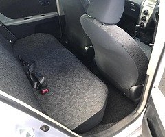 2010 Toyota Yaris automatic - Image 5/6
