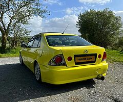 Lexus is200