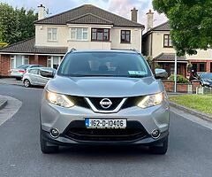 Nissan QashQai 1.5 diesel . Manual . Low km - Image 4/10