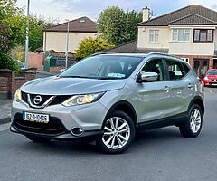 Nissan QashQai 1.5 diesel . Manual . Low km - Image 6/10