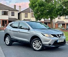 Nissan QashQai 1.5 diesel . Manual . Low km - Image 9/10